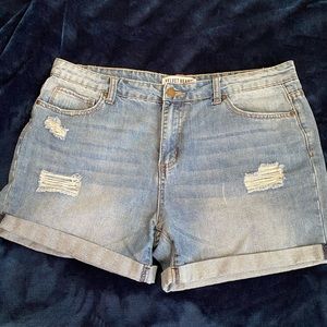 Velvet Heart Distressed Style Shorts